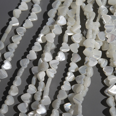 Перламутр морских ракушек, сердечки, 6,5мм, белый