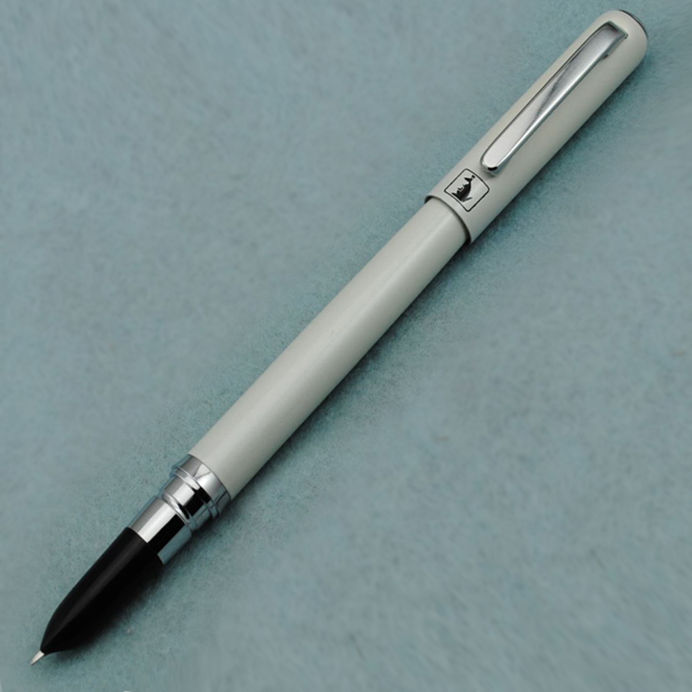 Перьевая ручка Kangaroo (Kaigelu) 381, Китай. Перо F (0.5 мм), корпус металл, заправка поршнем.