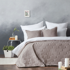 Покрывало с наволочками "Довер"