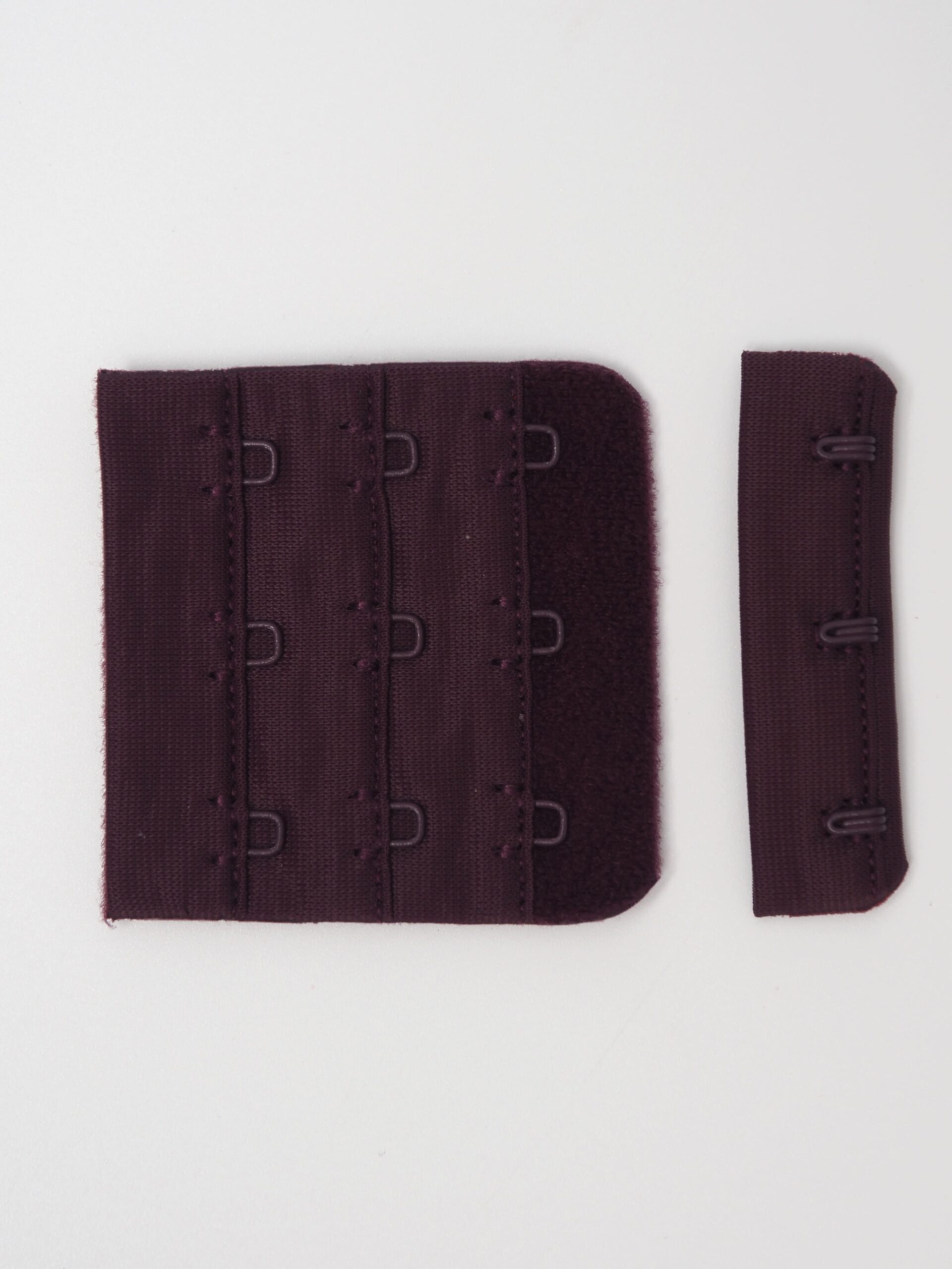 Застежка для бюстгальтера с крючками цвет слива 3х3