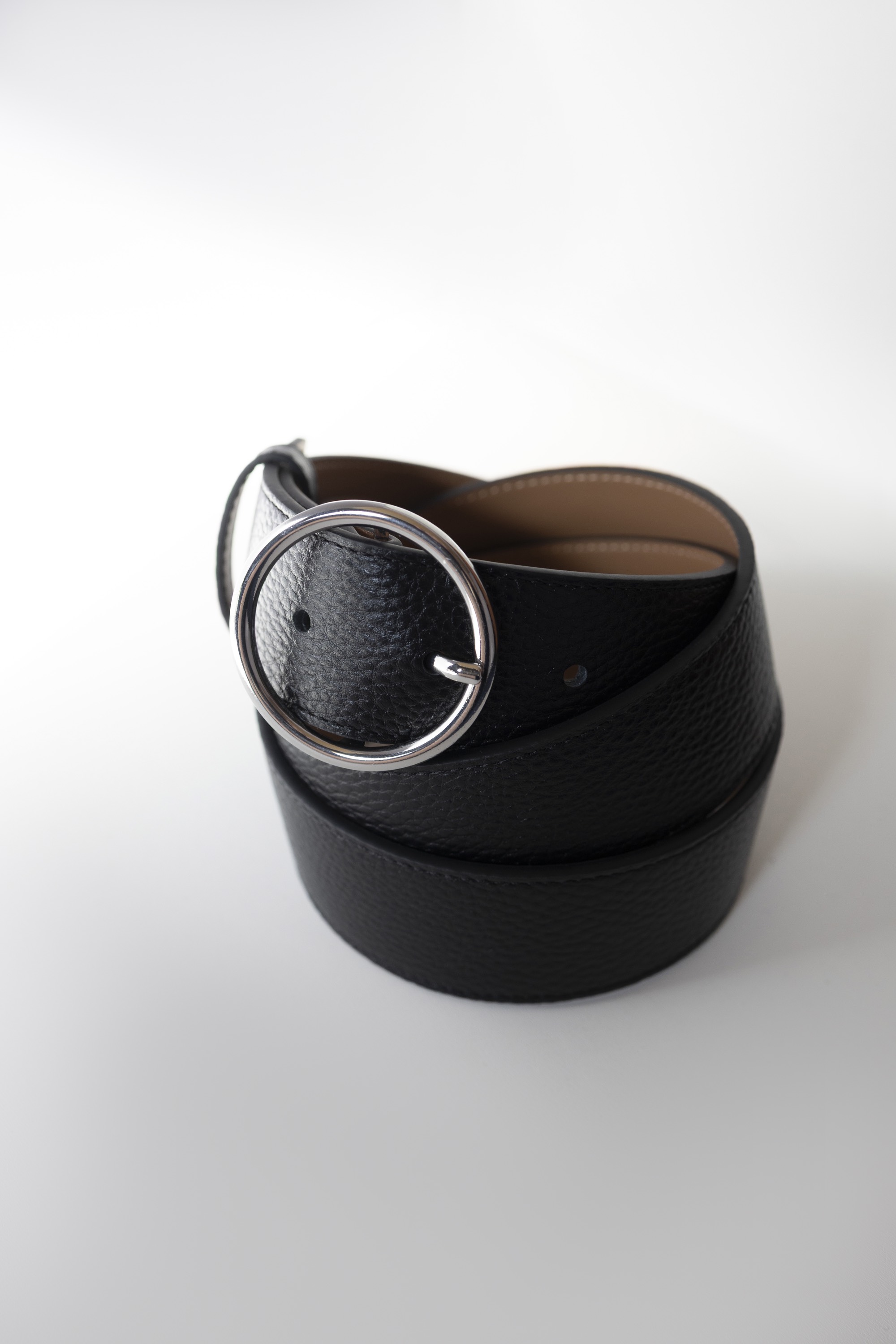 Ремень из фактурной кожи с пряжкой серебро, 35 мм, черный