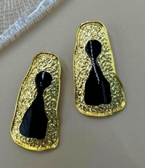 sergi-zamochnaya-skvazhina-style-schiaparelli-zoloto-chernaya-ehmal