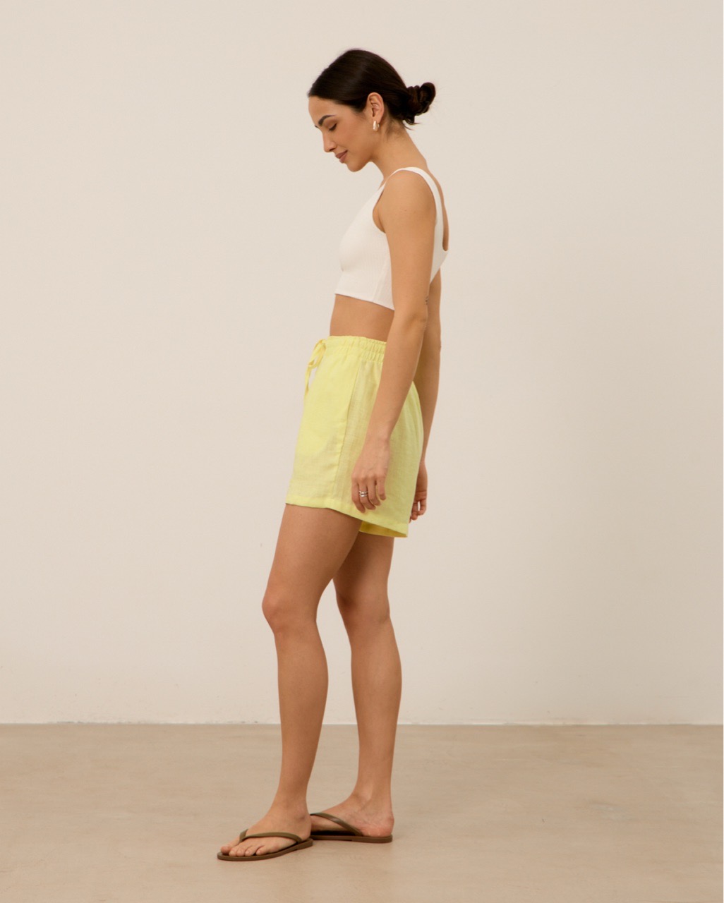 Шорты из 100% льна, лимонные