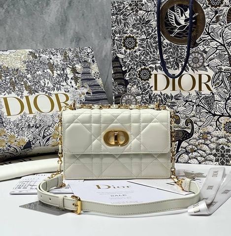 Мини-сумка Dior Miss Caro белый