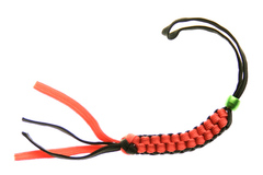 Красно-черный квадратный темляк