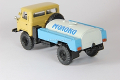 GAZ-66 tanker Milk beige-blue-white Agat Mossar Tantal 1:43