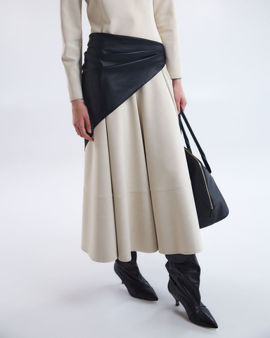 Косынка из искусственной кожи большая черный