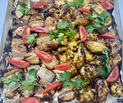 Бокс с шашлыками из свинины и курицы (3кг)