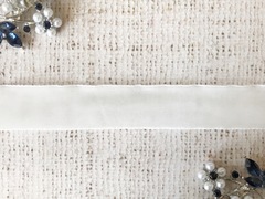 Лента бархатная, ш. 2 см, белый