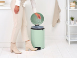 Мусорный бак newIcon с педалью 20 л, артикул 233920, производитель - Brabantia, фото 4