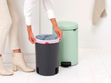 Мусорный бак newIcon с педалью 20 л, артикул 233920, производитель - Brabantia, фото 8