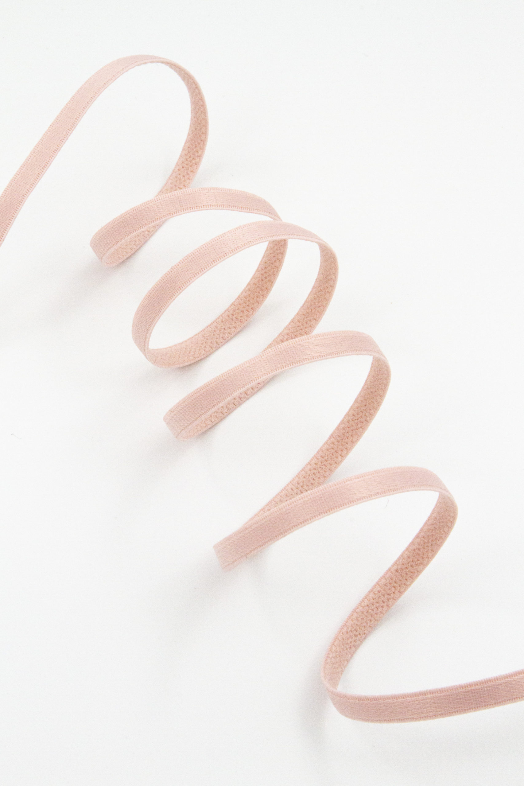 Резинка бретелечная 5 мм пудровая глянцевая