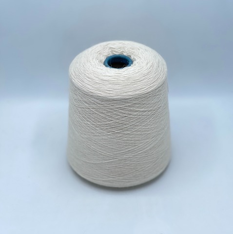 Бобинная пряжа, Lana/alpaca, 1500м. 70% Меринос, 25%Альпака, 5%Кашемир, Молочный, 37600
