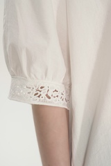 Белая блуза из хлопка