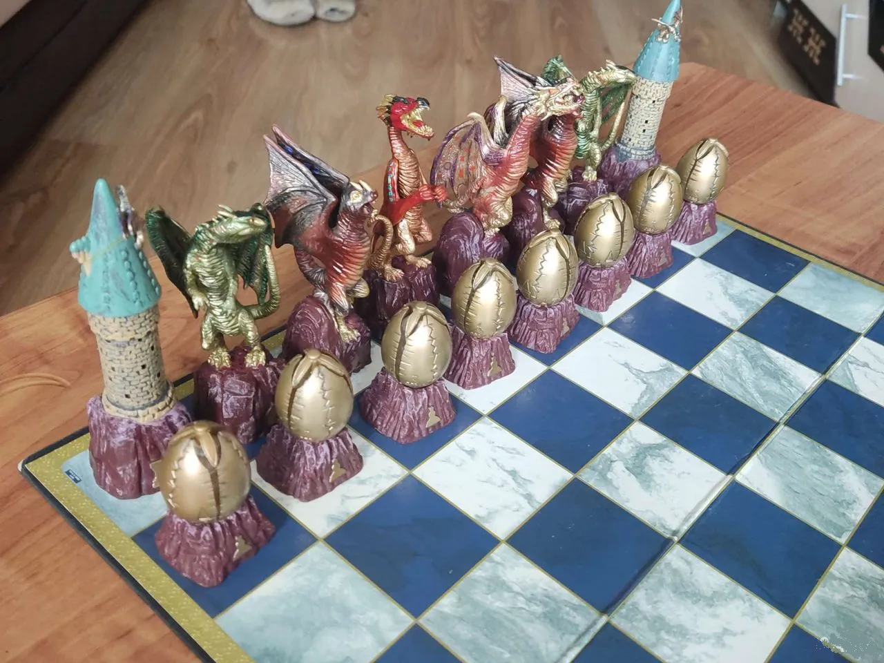 Волшебные шахматы: купить набор Harry Potter Chess Set из фильма Гарри  Поттер в магазине Toyszone.ru