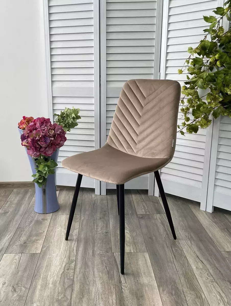 Стул DUKE BLUVEL-40 BEIGE, велюр / черный каркас М-City