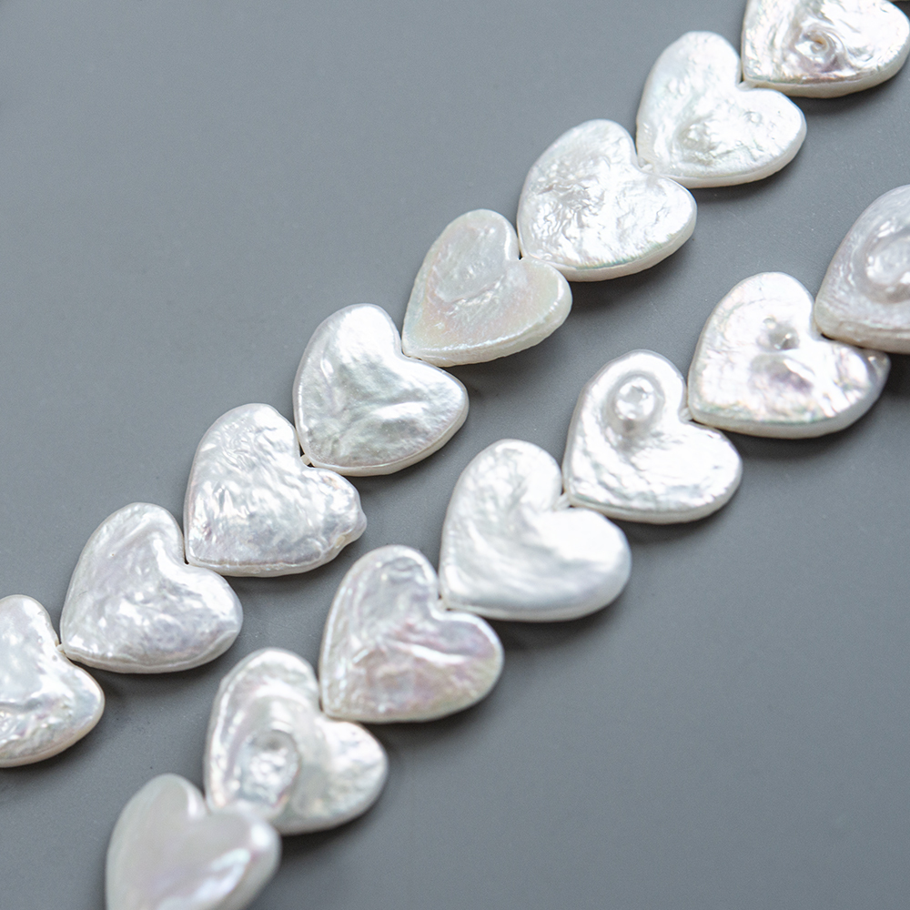 Жемчуг культивированный  в форме сердца, 10мм, белый