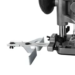 Фрезер сетевой ПУЛЬСАР ФЭ 700C (700Вт, 6-8 мм, 12000-30000 об/мин, сумка, 1,5 кг) + насадки фрезерная, кромочная и наклонная (911-474)