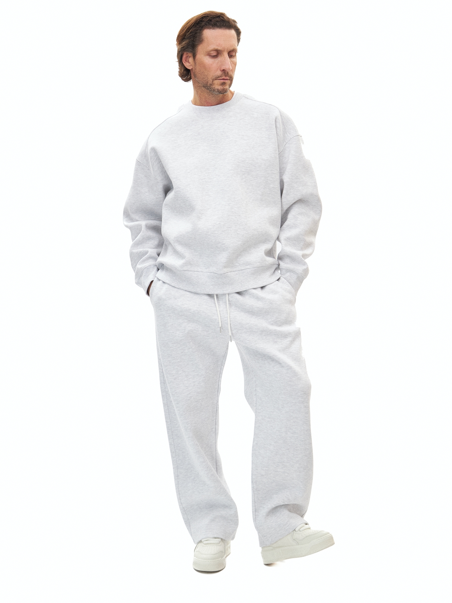 Светло-серый спортивный костюм Laine 03