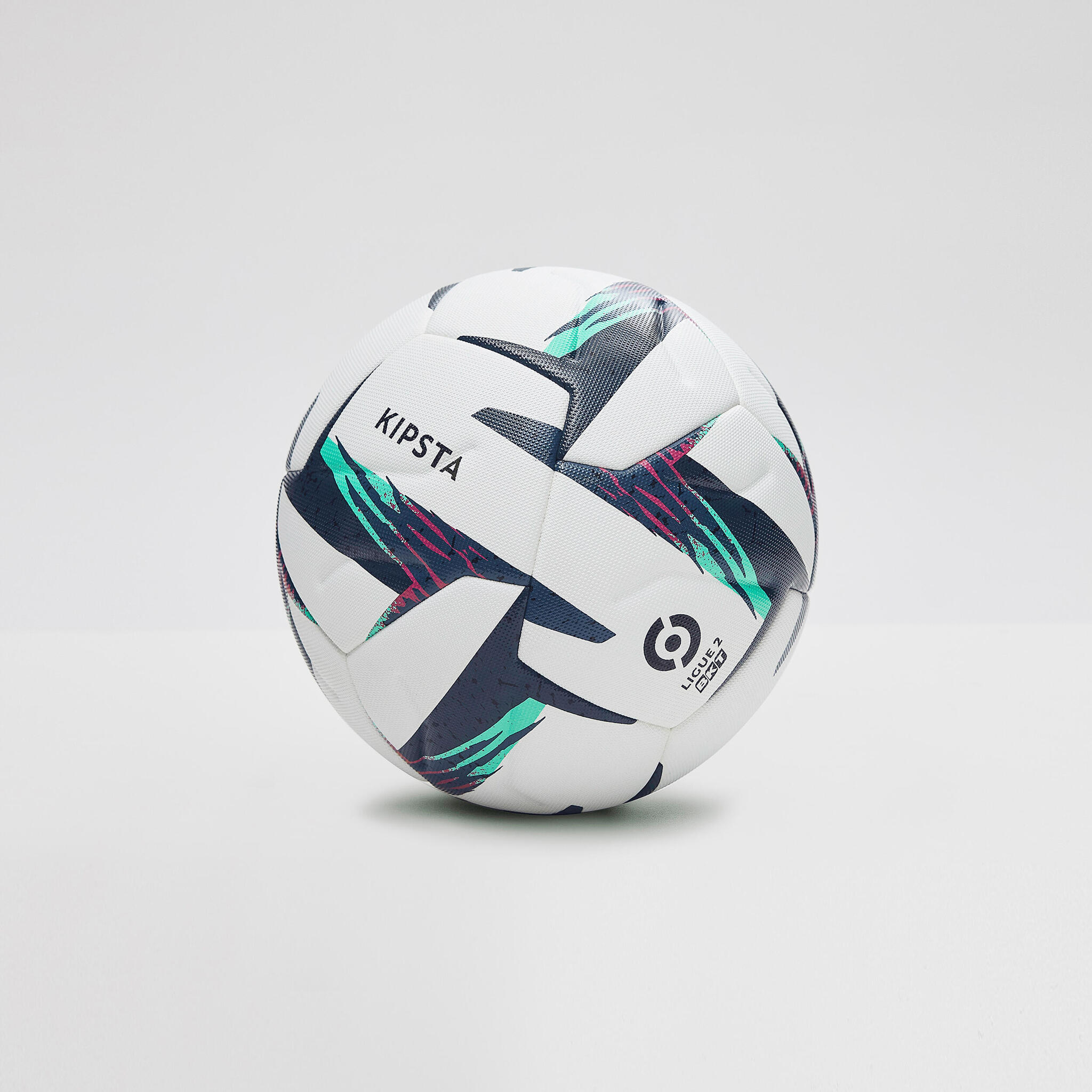 Мяч Kipsta Ligue 2 BKT Officiel Match Ball 2023 в коробке купить в Москве |  Доставка по России.