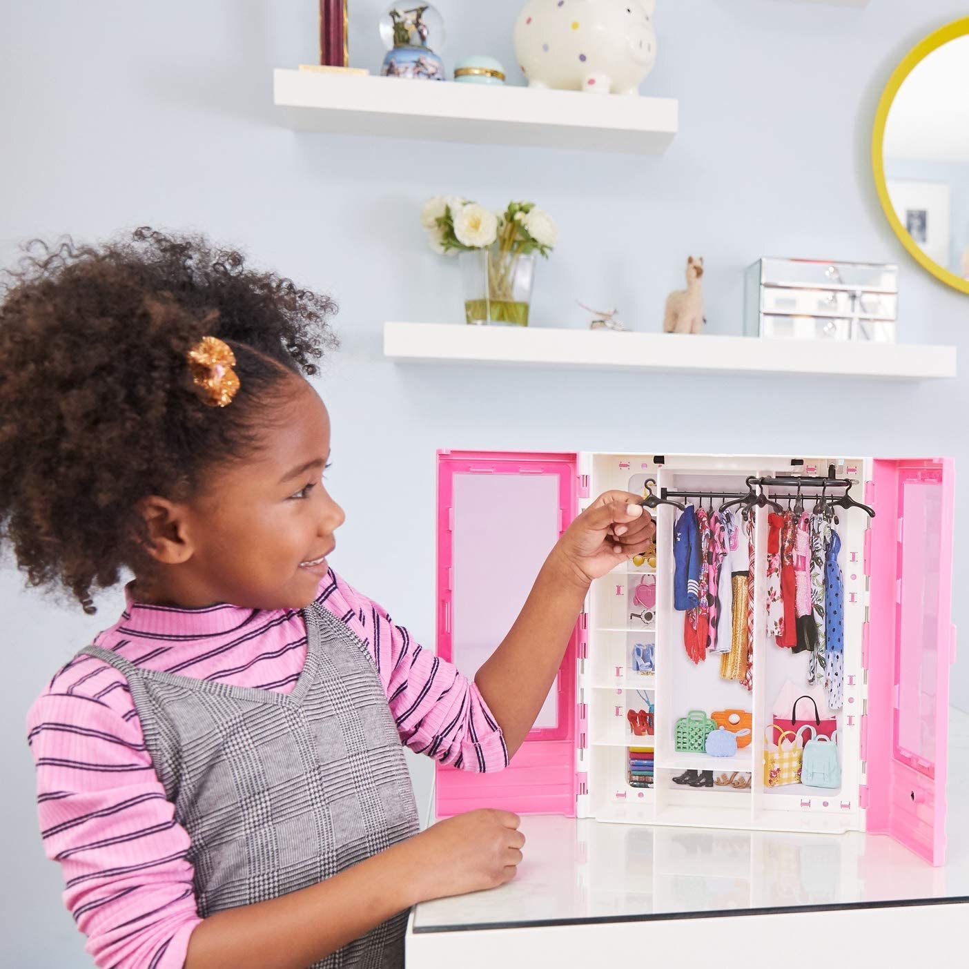 Barbie Fashionistas Ultimate Closet Accessory шкаф