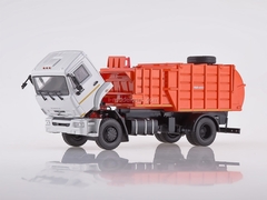 KAMAZ-43253 Garbage truck with manipulator MKM-4503 1:43 PAO KAMAZ