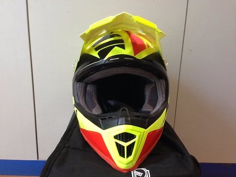 Кроссовый мотошлем NENKI NK-316, красный-жёлтый-чёрный