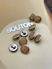 Пуговицы серебристые 