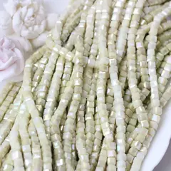 Хрусталь (стекло) граненный, кубик, жёлто-зелёный, 6 мм, 1 нить, К237