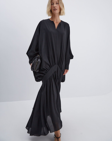 Платье макси с акцентным элементом черный