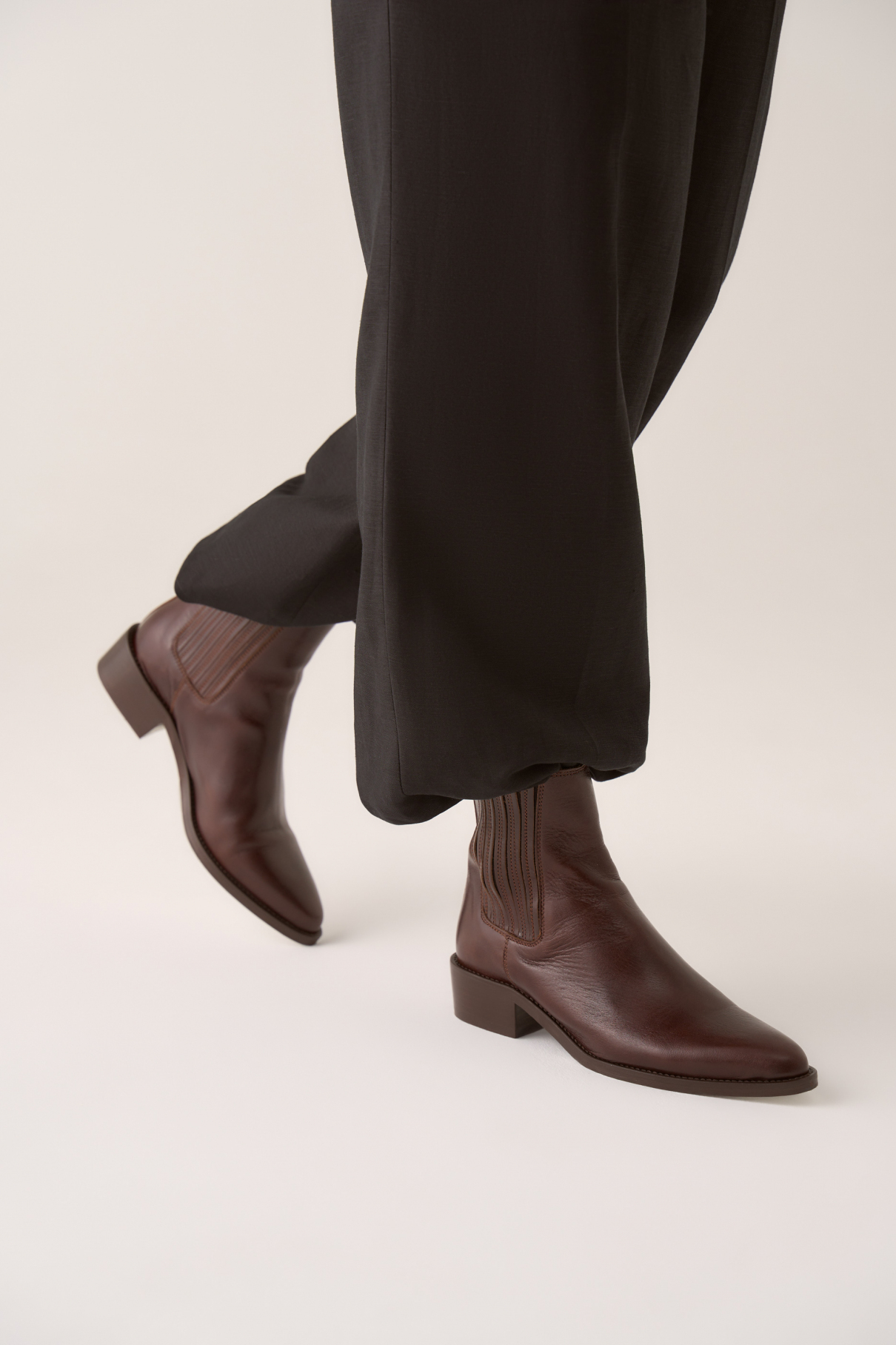 Ботинки на низком каблуке Bobbies Georgia