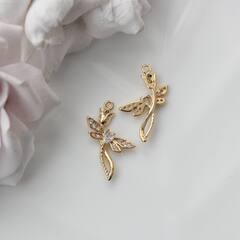 Подвеска Стрекоза на цветке с фианитами 22*14 мм, позолота, П567