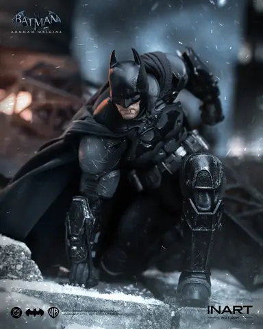 Фигурка Бэтмен Поврежденный в бою из игры Batman Arkham Origins 1/12