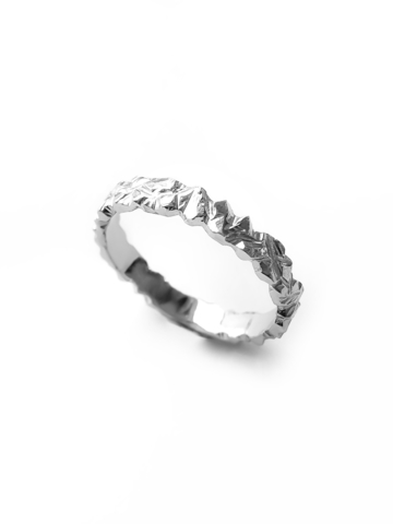 Серебряное кольцо «Кратер»