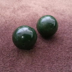 Бусина Д 15мм. Тёмно-зелёный нефрит (модэ).