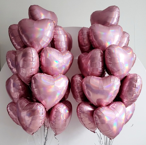 Фонтан из розовых голографических сердец