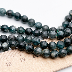 Кианит зеленый бусины, диаметр около 6,2-6,4 мм, цена за 15-16 шт (1/4 нити)