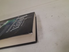 Призрачный двойник, Джонатан Страуд