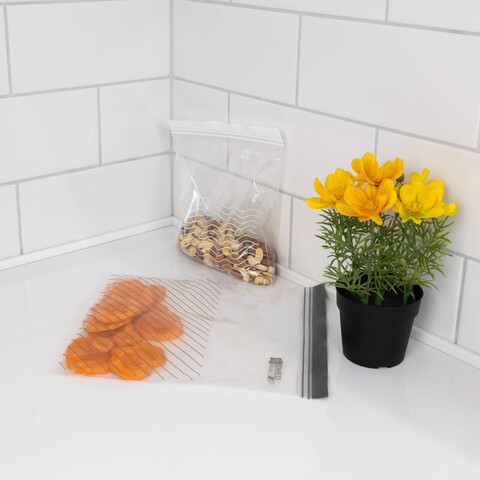 Набор пакетов с ZIP замком, размер: 25шт - 2,5 л. - 24*26,5 см; 25шт - 1,2л. - 20,5*20,5 см. Полиэтилен