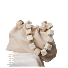 Ручка с розовыми квадратными бусинами S-05