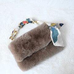 Ручка из цепочки с платком S-25