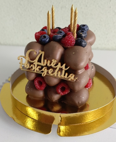 Торт из клубники и шоколада