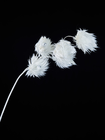 Веточка с пушистыми цветками 74см ChristmasDeLuxe белая с серебром