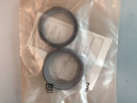 Сальник и пыльник передней вилки  HONDA 51490-MCF-000 (43x54x11 / 43x54.5x13)