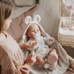 Munecas Antonio Juan Кукла интерактивная Мия Мария мышонок, 42 см, пьет, писает, винил (50392)