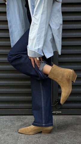 Казаки из натуральной замши со стальным носиком AMALIA / Рыжий