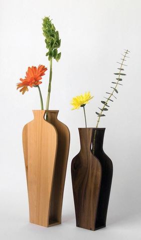 Идеи для гостиной: деревянные вазы