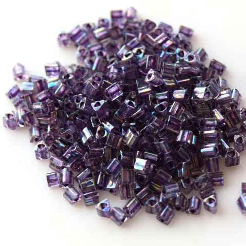 Бисер японский TOHO Triangle треугольный 11/0 0788 темно-фиолетовый радужный