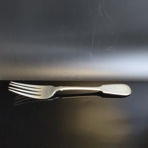 №5 Столовая вилка серебро 84 пробы. Российская Империя. Вес 72 грамма. Хлебниковъ 1908-1917 гг