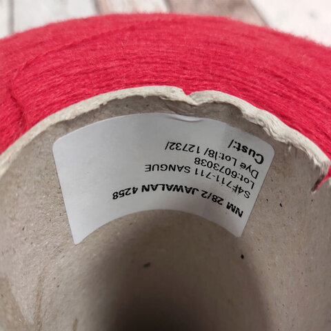 Меринос гребенной JAWALAN 2/28 красный